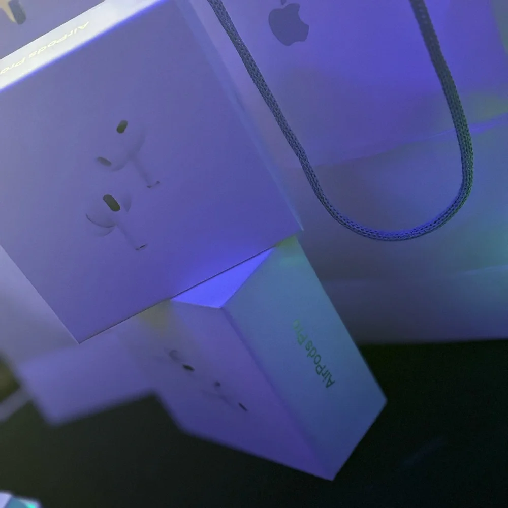 Apple AirPods Pro with Wireless Charging Case